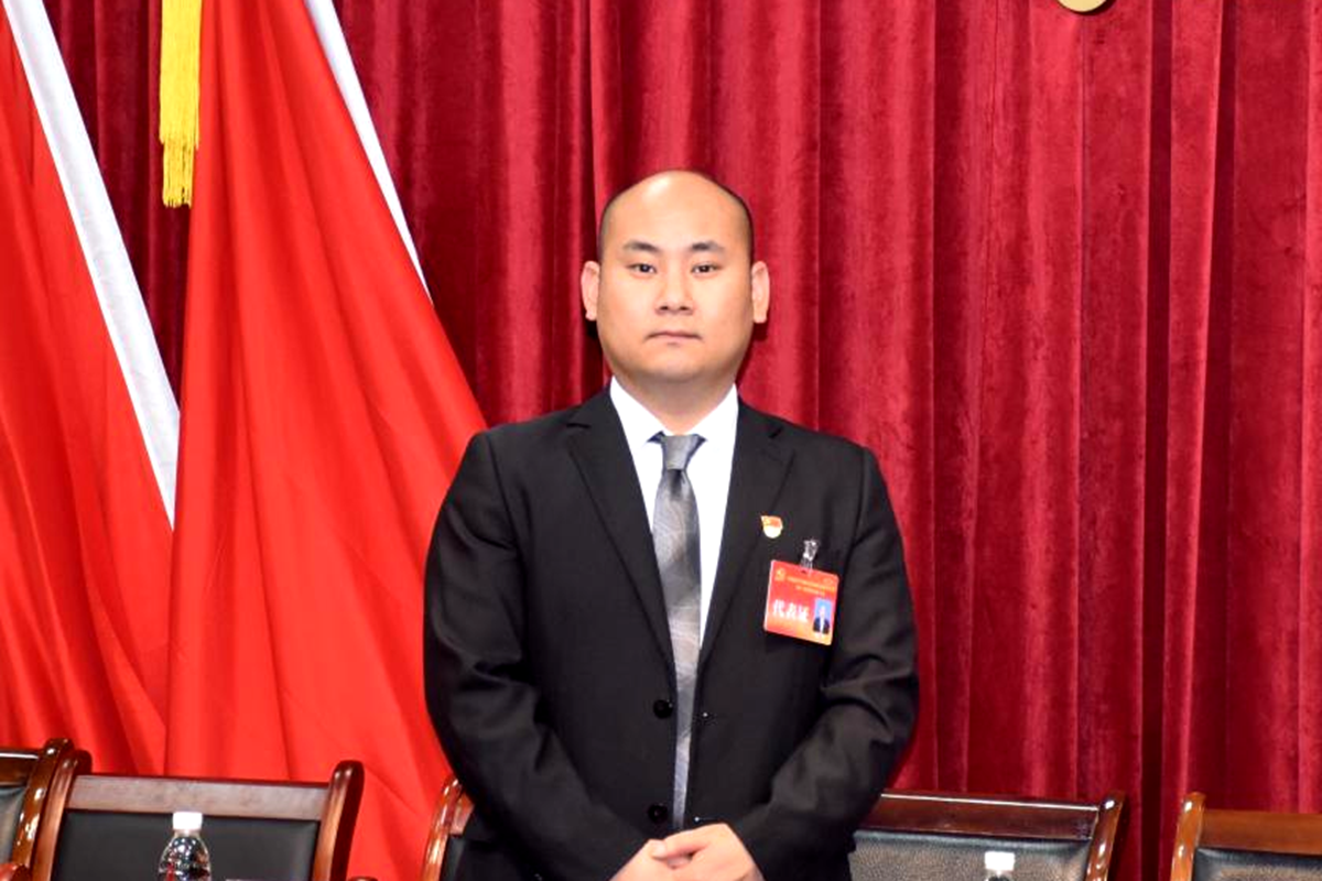 陈华